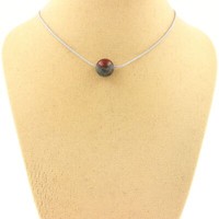 Mineralien Und Edelsteine. Halskette 1 Perle Drachenblut-Jaspis 8 Mm. Chai