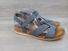 Euro Soft By Sofft Sandals Women's Size 8.5M Gray Leather Strappy Comfort Shoes