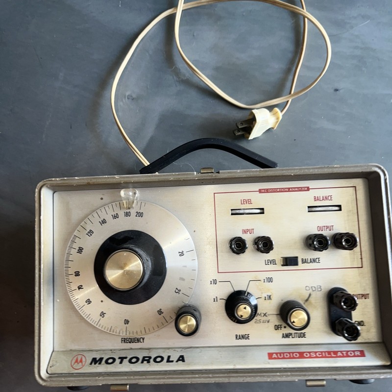 Motorola S1067A Audio Oscillator Working