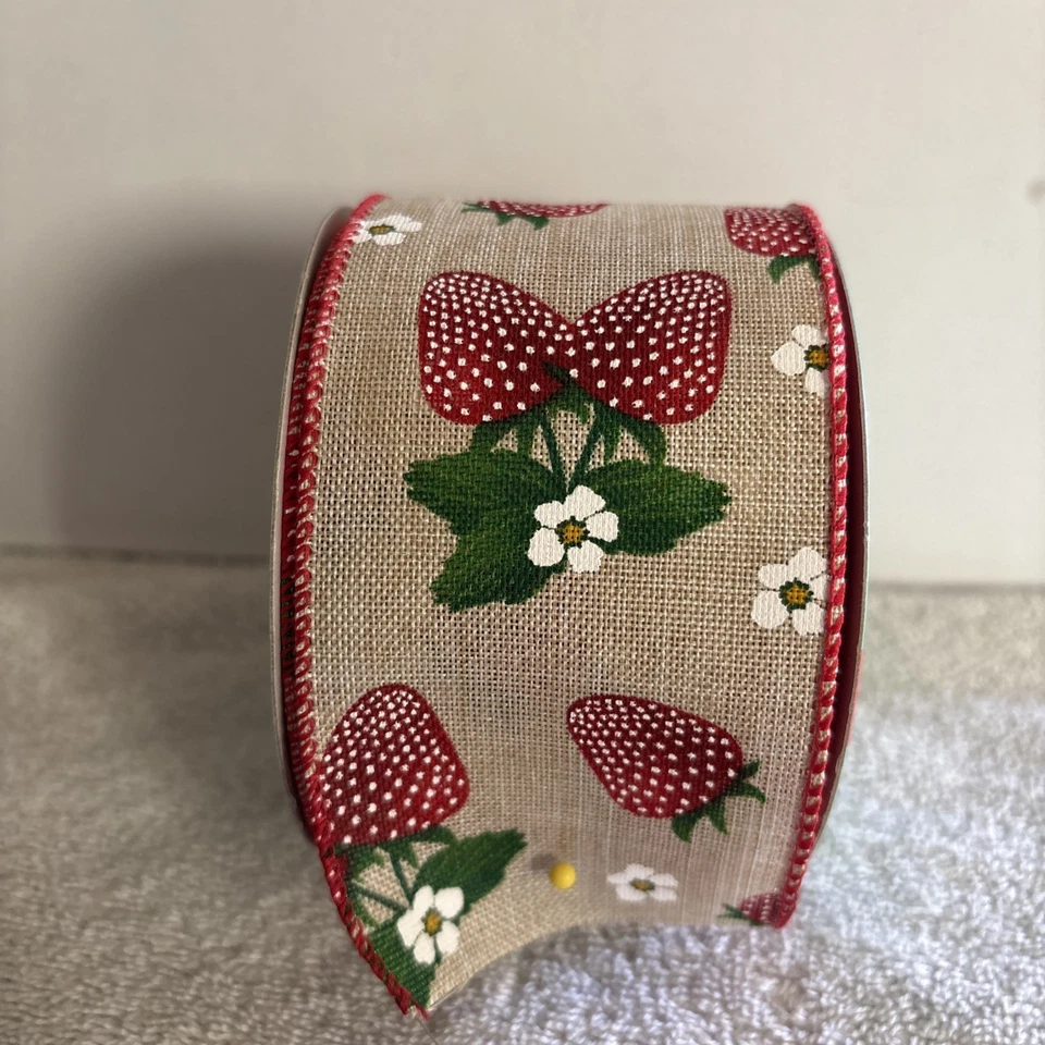 Cinta de fresas y flores. 2 1/2 x 30 pies medidos y abiertos. Cinta con cable Foto 2 de 4