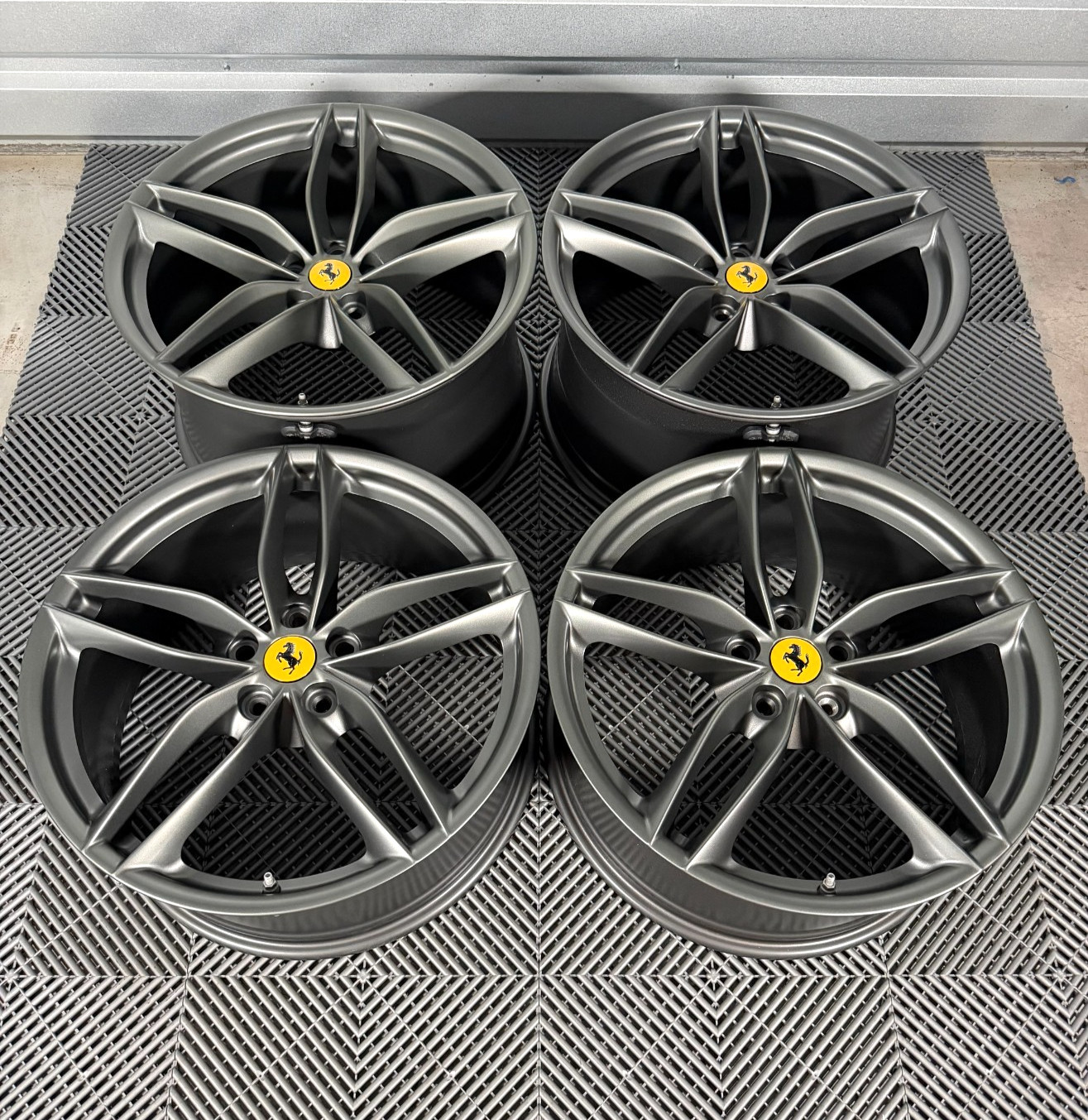 OEM 20" FERRARI 488 Forged Wheels Rims Grigio Ferro 458 Genuine TPMS