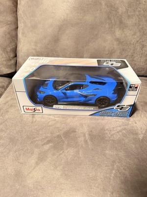 1/18 Scale Diecast C8 CHEVROLET CORVETTE STINGRAY RAPID BLUE ZR1 Model Car 2025