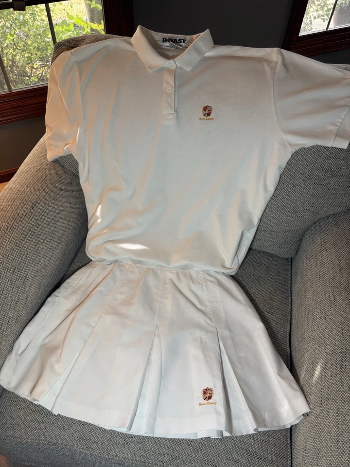 De colección Nuevo Albany Country Club Tenis Blanco Foto 2 de 4