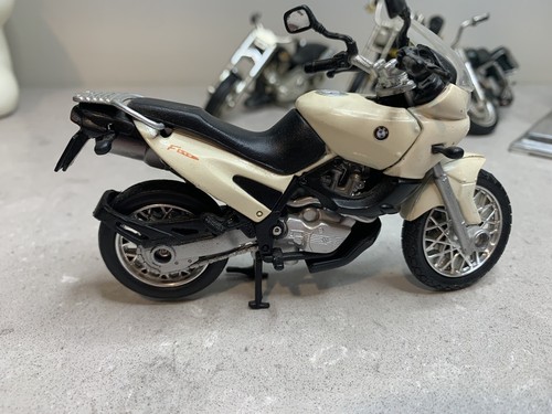 Maisto Harley Davidson Model Motorcycles BMW Lot Of 5 - Picture 12 of 21