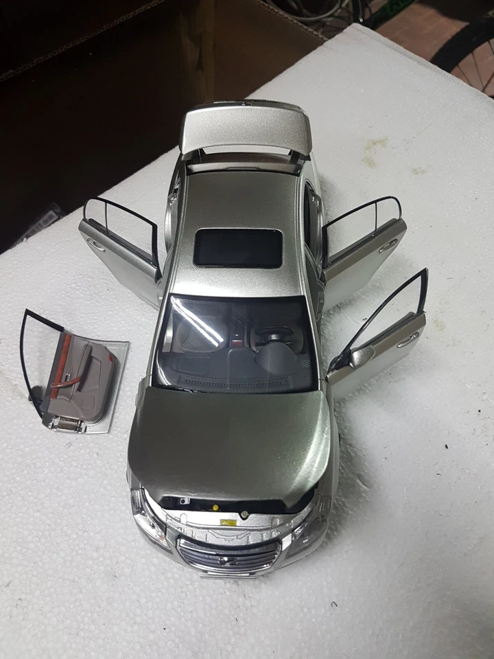 Paudi Saturn  1/18 - Immagine 4 di 4