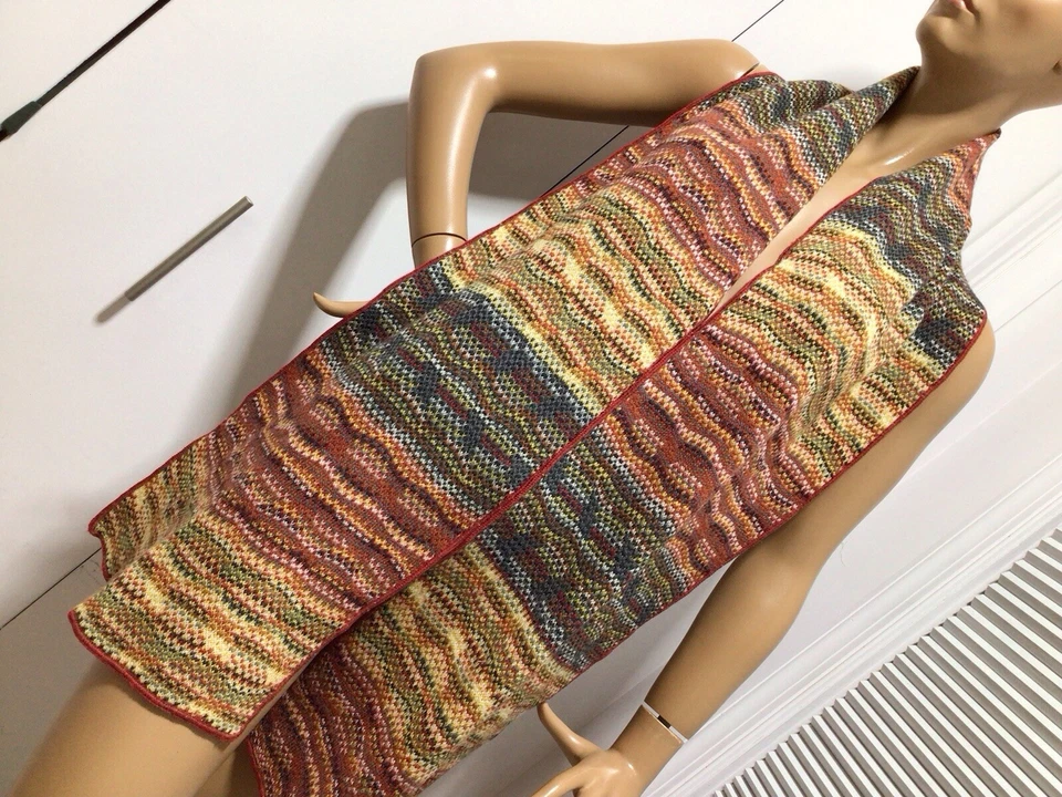 BUFANDA CHAL LARGO MISSONI Unisex / Hecha en Italia Foto 2 de 4