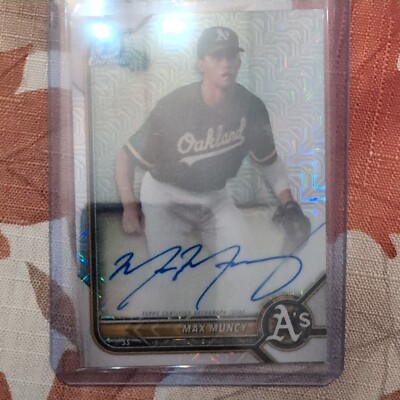 2022 Bowman - Mega Box Chrome Mojo Autographs #BMA-MM Max Muncy /150 (AU, RC)