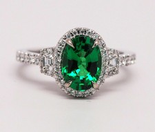 Simulated 2.70TCW Oval Cut Green Emerald  White Sapphire Women's Beautiful Ring