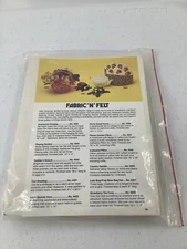 Artcraft Concepts Strawberry Tea Cozy Fabric N Felt Kit Vintage #4003