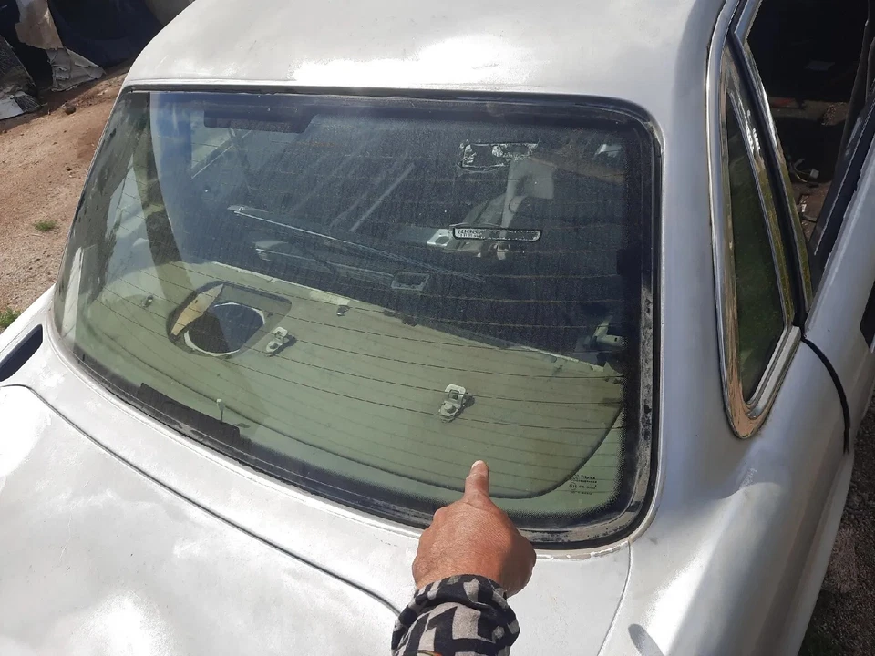 Jaguar Vanden Plas 1996-03 cristal trasero parabrisas trasero LWB mirar leer añadir Foto 4 de 4