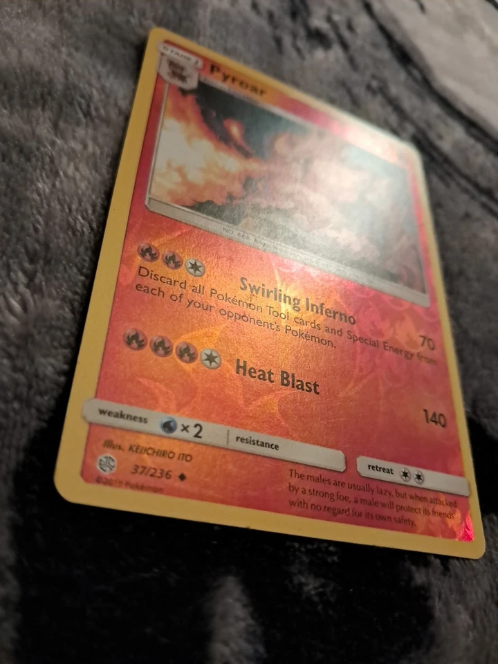 Pyroar 37/236 Sm-Cosmic Eclipse Reverse Holo - Image 2 of 4