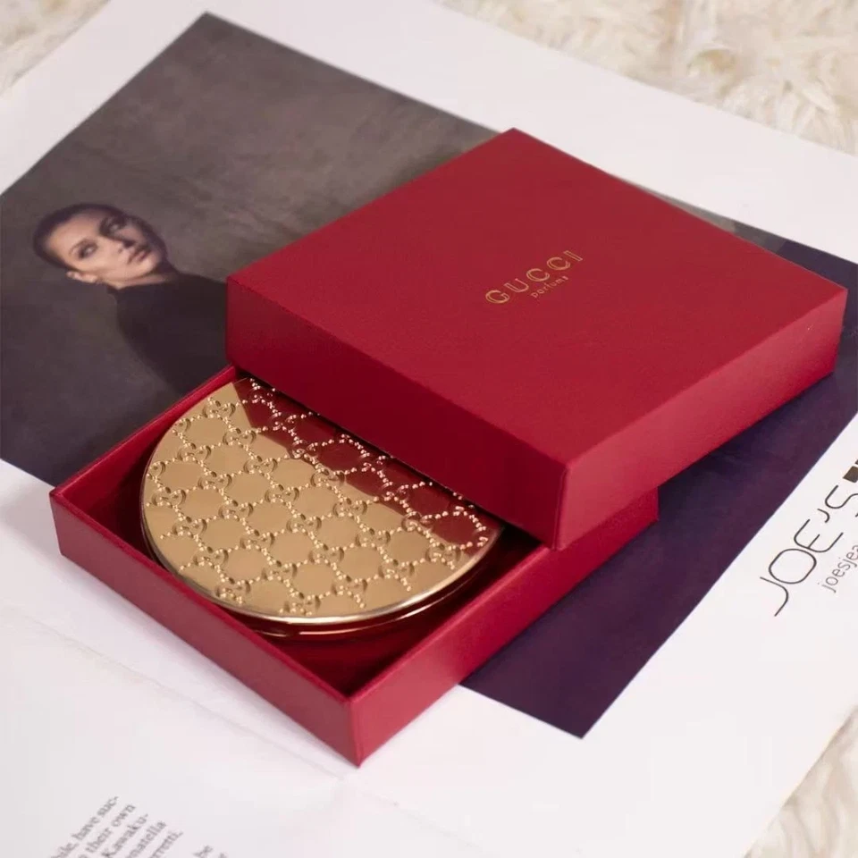 Espejo compacto maquillaje belleza cosmética Gucci en patrón dorado con caja nueva Foto 2 de 4