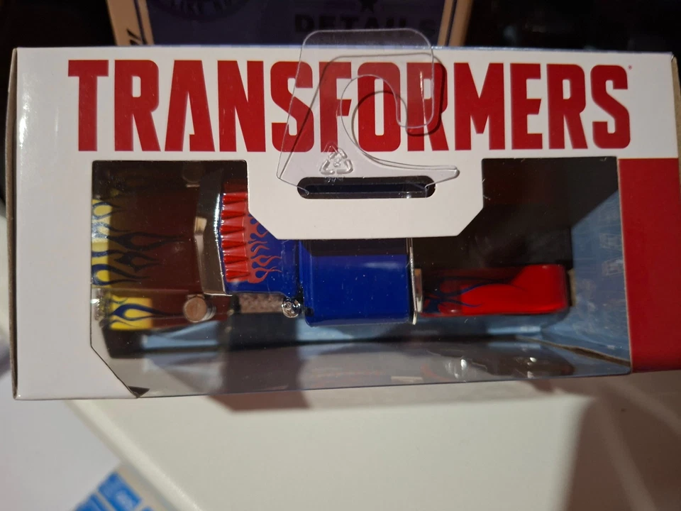 Jada Toys 1/32 Transformers Optimus Prime (ET) - Immagine 2 di 4