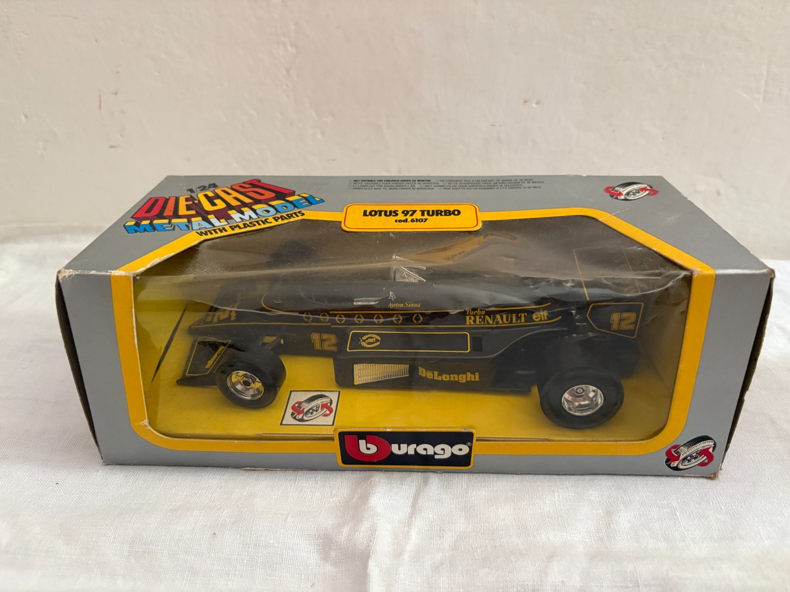 1:24 BBURAGO BURAGO 6107 LOTUS 97 TURBO AUTO DA CORSA F1 FORMULA 1 SENNA 1985