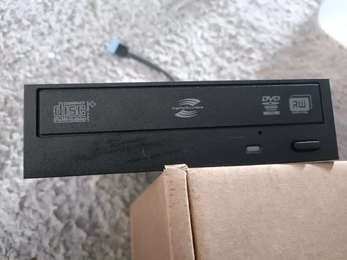 HP GSA-H31L Internal Optical Drive DVD-RW SATA