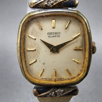 ✨SEIKO✨セイコー✨ゴールド文字盤✨7N01-5A40✨クォーツ✨腕時計✨ Seiko Watch Women 19mm Cream Dial Gold Tone Rectangle 1400-8050