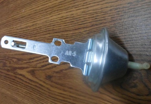 NORS USA Made Distributor Vacuum Advance replaces 1116080 on many 54 55 56 Buick - Picture 5 of 5