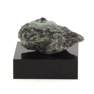 Diopsid + Pyrit. 42,6 Ct. Lanark, Ontario, Kanada.