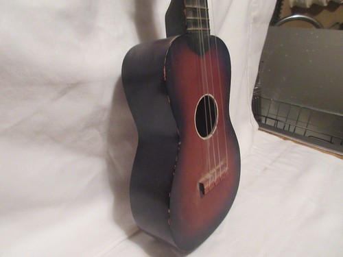 Vintage Regal Ukulele Uke Made In Chicago - Picture 6 of 11