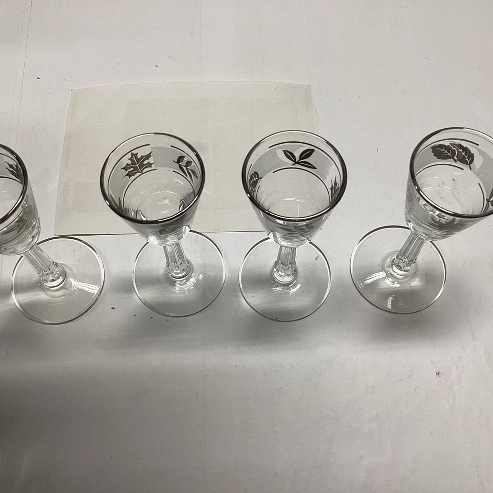 Set Of 8 Libbey Frosted Silver Leaf Cordial Stemmed Liquor Shot Glasses 4.25" - Image 3 of 4