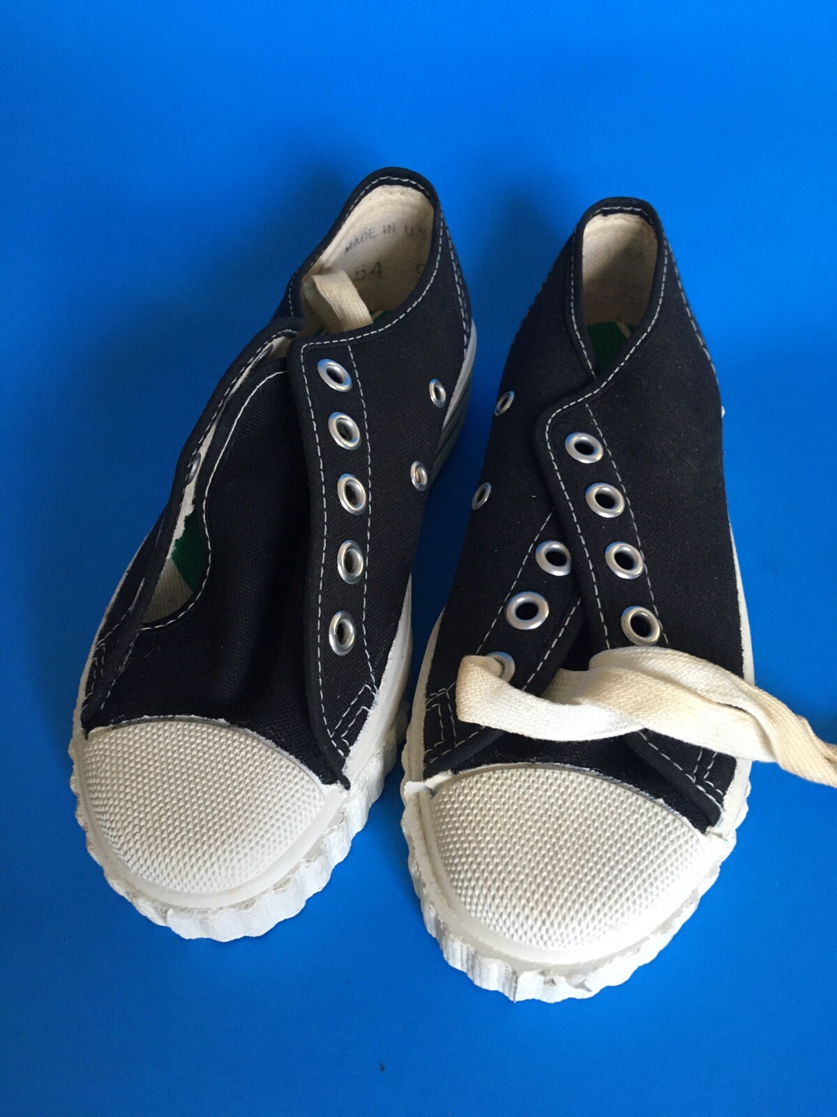 NOS Vintage 1960s Black Canvas Tennis Shoes YOUTH BOY… Gem
