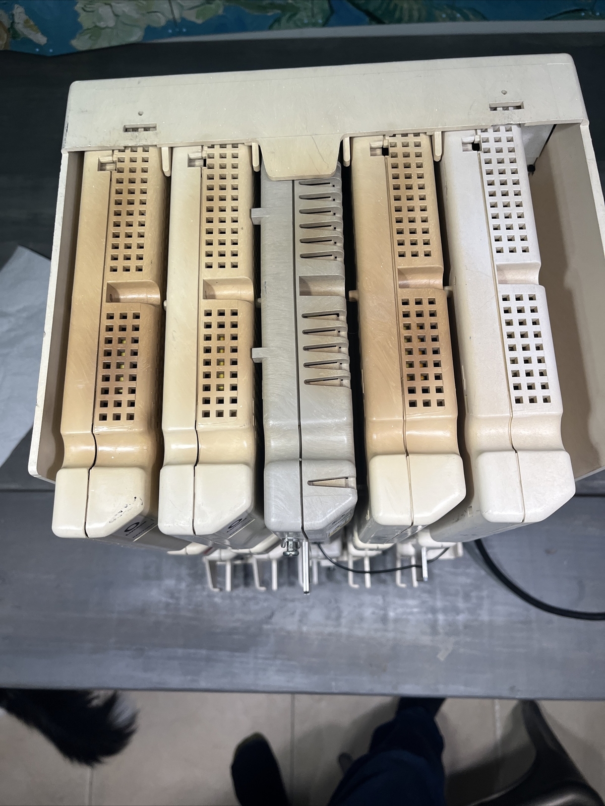 LUCENT PARTNER 2 Business Phone Communication System w Voice Messaging