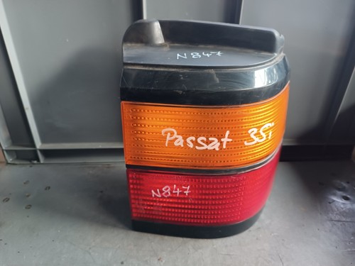 Original VW Passat 35i Rücklicht Heckleuchte hinten rechts 333945112