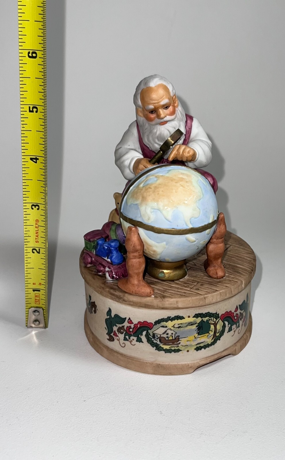Santa Globe Figurine Willitts Design Musical Porcelain Christmas Collectible