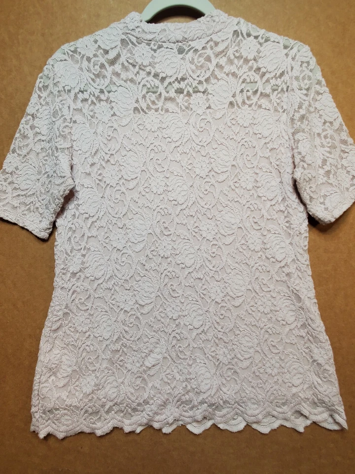 Camisa Top de Manga Corta Gris Tallada con Volantes para Mujer Mediana Rosa Floral Forrada con Encaje Foto 4 de 4