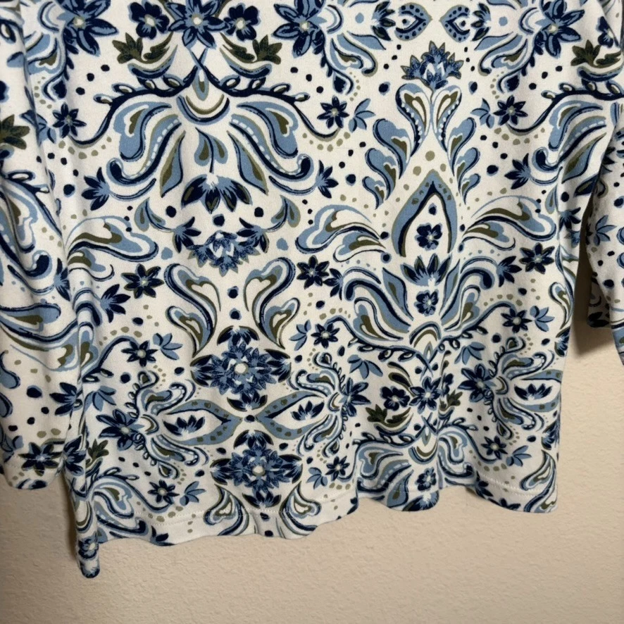 Croft & Barrow T-Shirt Women's Petite Medium Floral Round Neck 3/4 Sleeve Print - Image 3 of 4