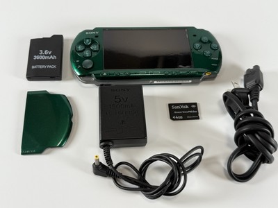 SONY PSP 3000 green battery memory card 4GB with charging cable
