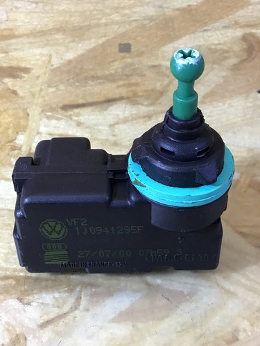 351852 Stellmotor Scheinwerfer links VW Golf IV (1J) 1J0941295F
