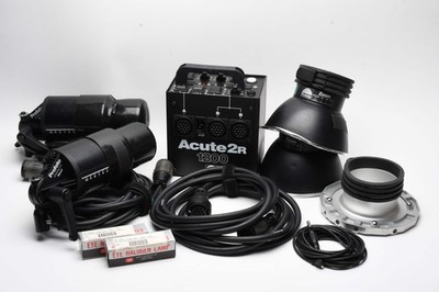 Profoto Acute 2R 1200W Flash Lighting Kit w/2 Acute D4 Heads, Case, Great!