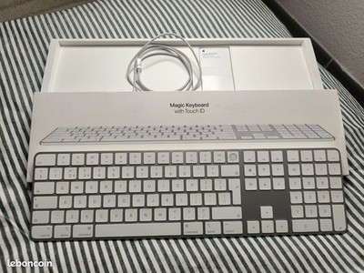 Apple Magic Keyboard A2520 Tastatur - Touch ID - QWERTY