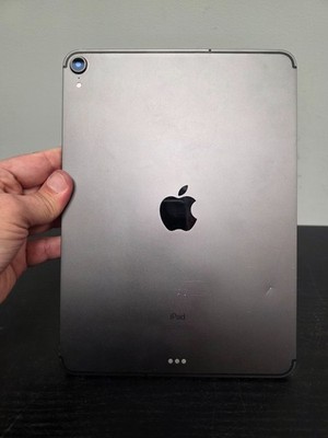 iPad Pro 11インチ 第二世代　space gray 256GB Amazon.com : Apple 2020 iPad Pro 11-inch, Wi-Fi, 256GB - Space