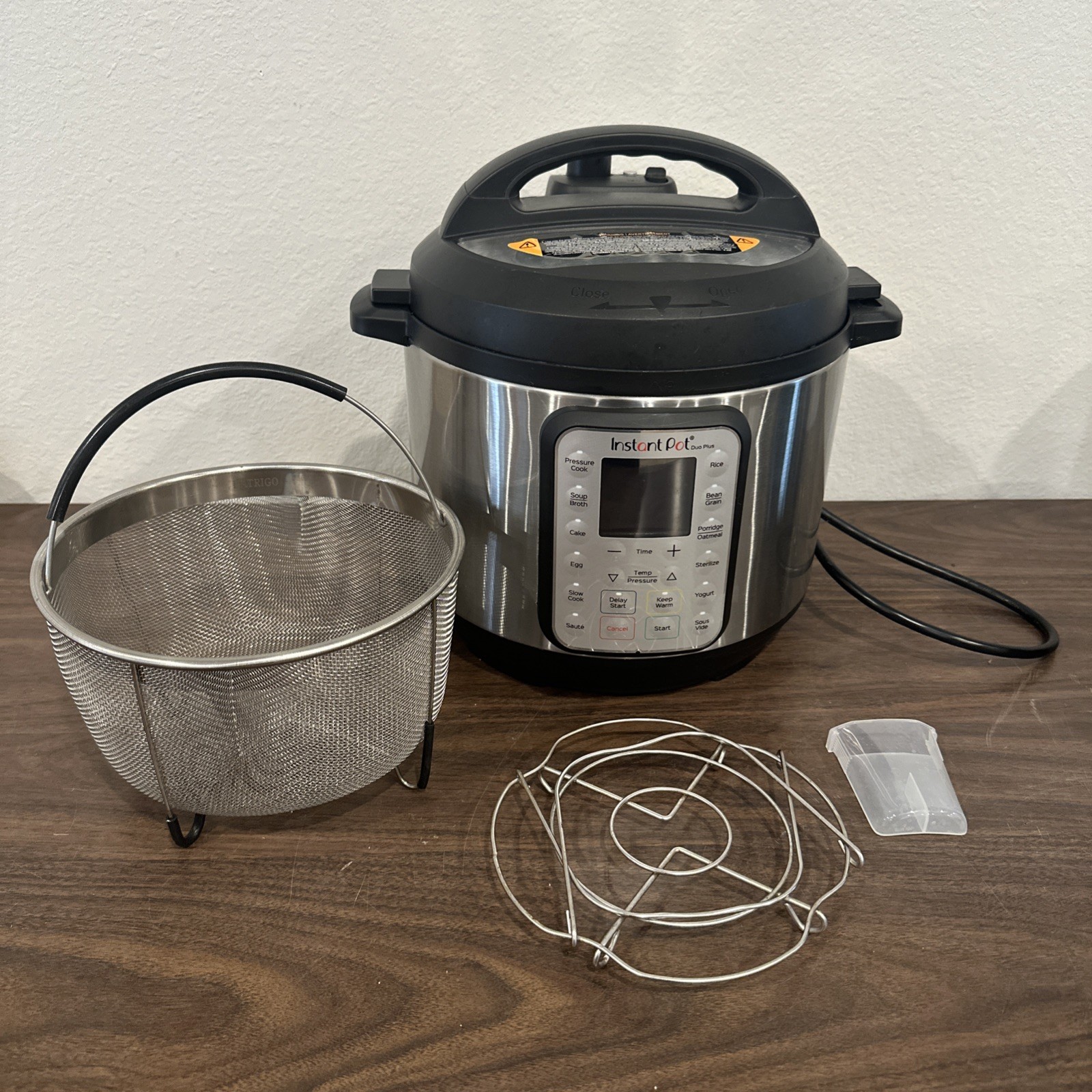 Instant Pot Duo Plus 6 Qt Electric Pressure Cooker Slow Cooker W/Steamer Basket