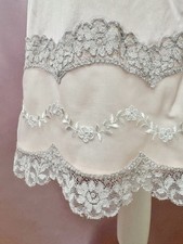 Vintage 1960s 1970s KAYSER Lace Trim Slip Skirt Made in Canada Nude Pink