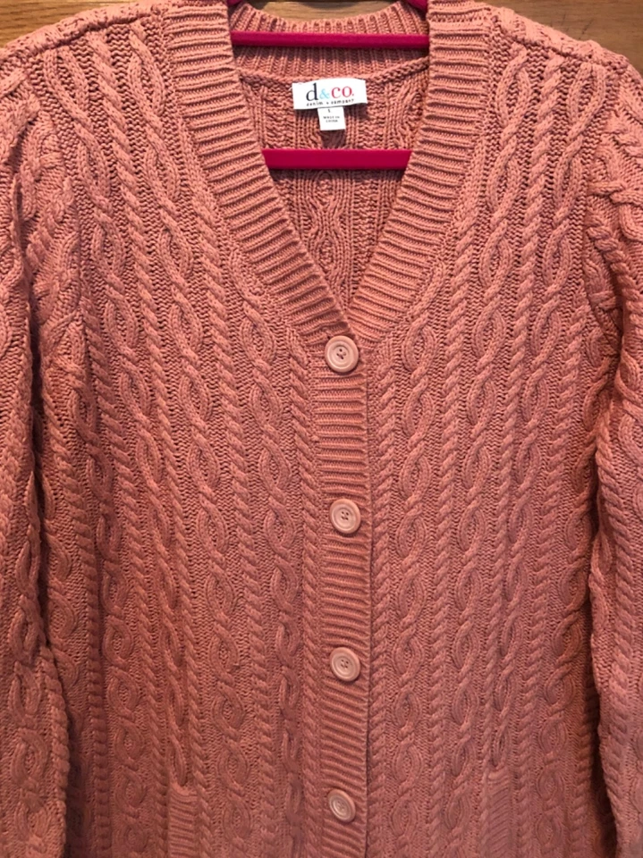 Denim & Co D & Co Talla Grande Cuello en V Tejido con Cable Túnica Cárdigan Suéter con Bolsillos Foto 2 de 4