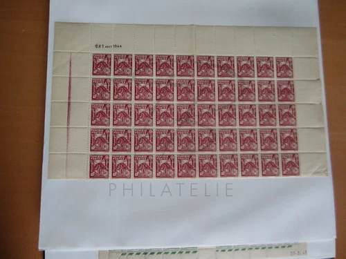 BELLE DEMIE-FEUILLE DE TIMBRES DE TUNISIE N° 265 + CD