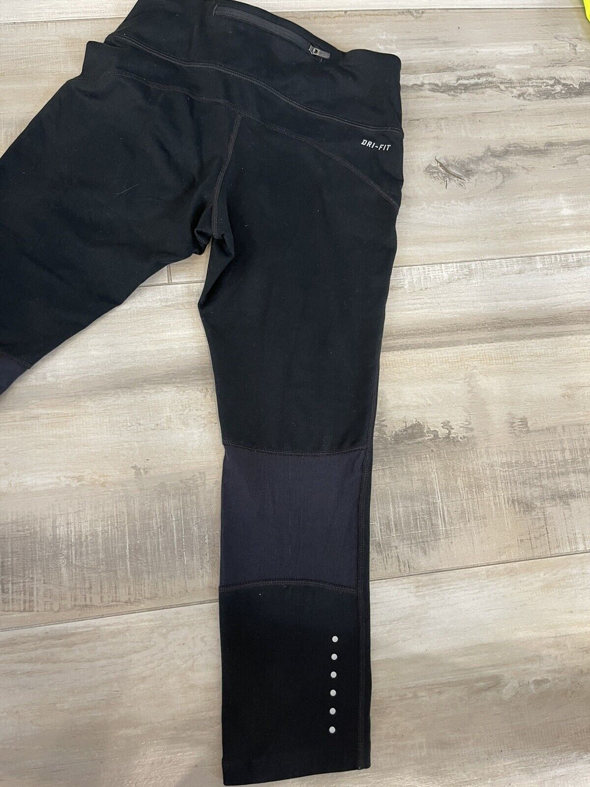 Nike Dri-Fit Black Cropped Athletic Mesh Insert R… - image 5