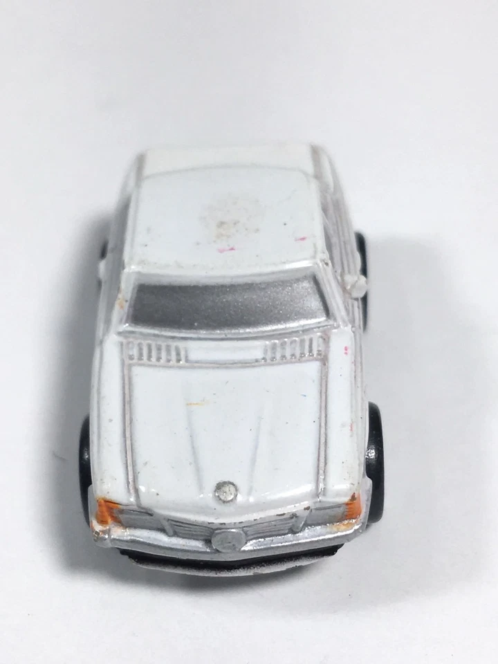 Micro Machines Galoob Mercedes Benz 450SLC Sun Color Changers White Diecast Car - Image 3 of 4