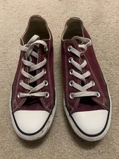 low top burgundy Converse