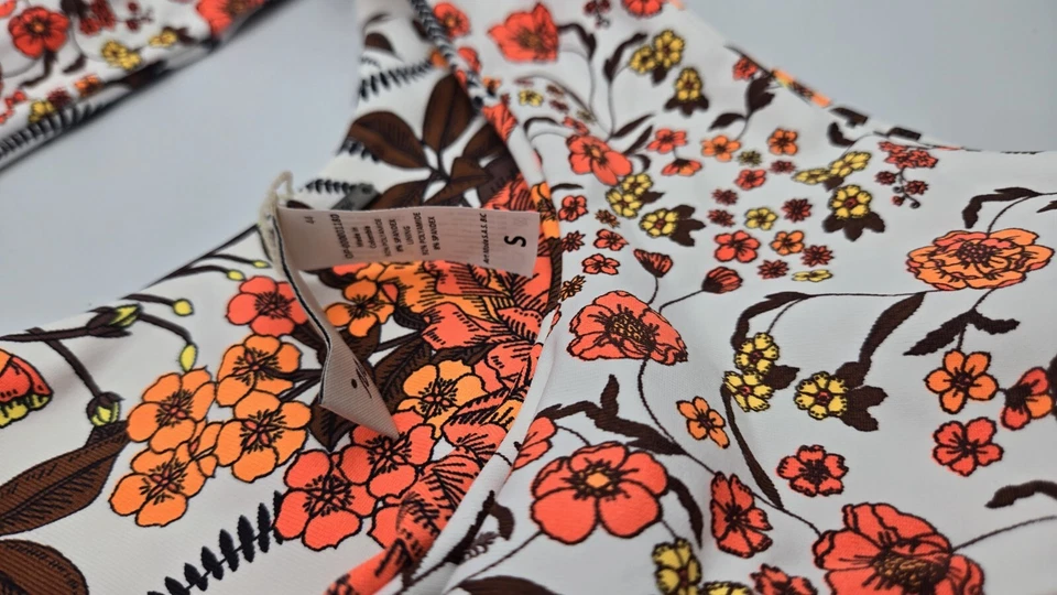 Parte superior e inferior de bikini floral naranja reversible MAAJI 2 piezas. Talla S. ¡NUEVO CON ETIQUETAS! Foto 4 de 4