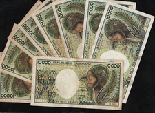 GABON 10000 10,000 FRANCS P-7 1984 x 1 Pce ANTELOPE FRUIT RARE Gabonese BANKNOTE