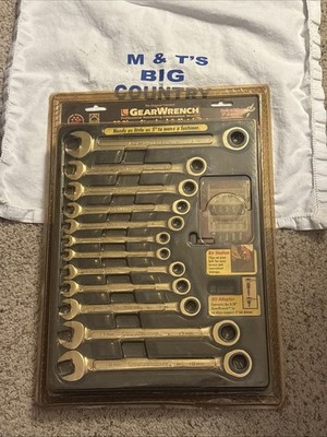 Gearwrench 32 pc Standard & Metric Set, includes bits & holder