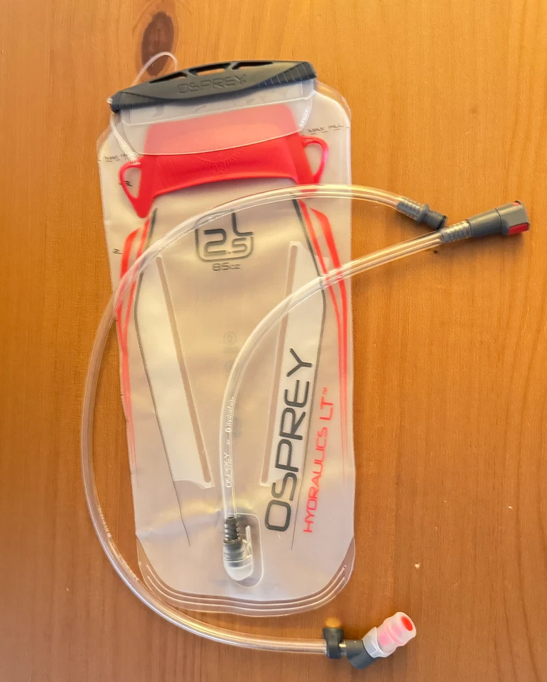 Depósito de agua Osprey Hydraulics LT 2,5 L con válvula de mordida, rojo (nuevo, sin etiquetas) Foto 2 de 4