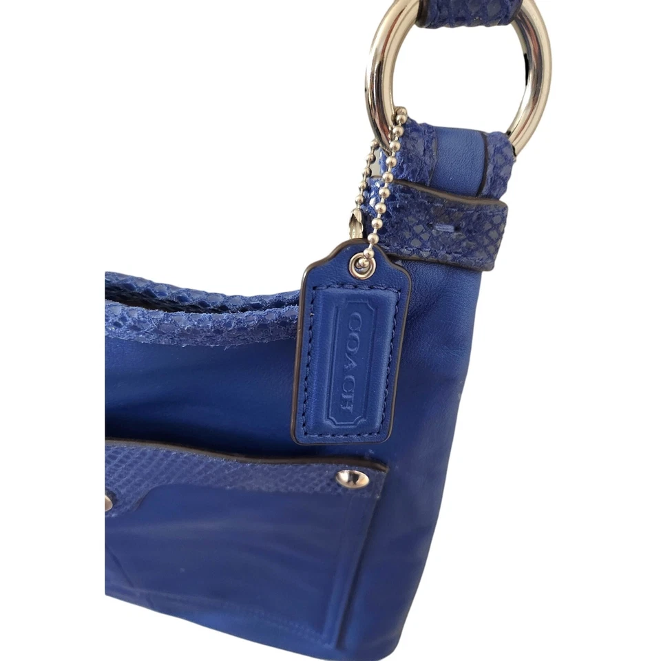  Bolso de hombro de cuero Penélope azul cobalto COACH de colección con ribete de serpiente de charol Foto 3 de 4
