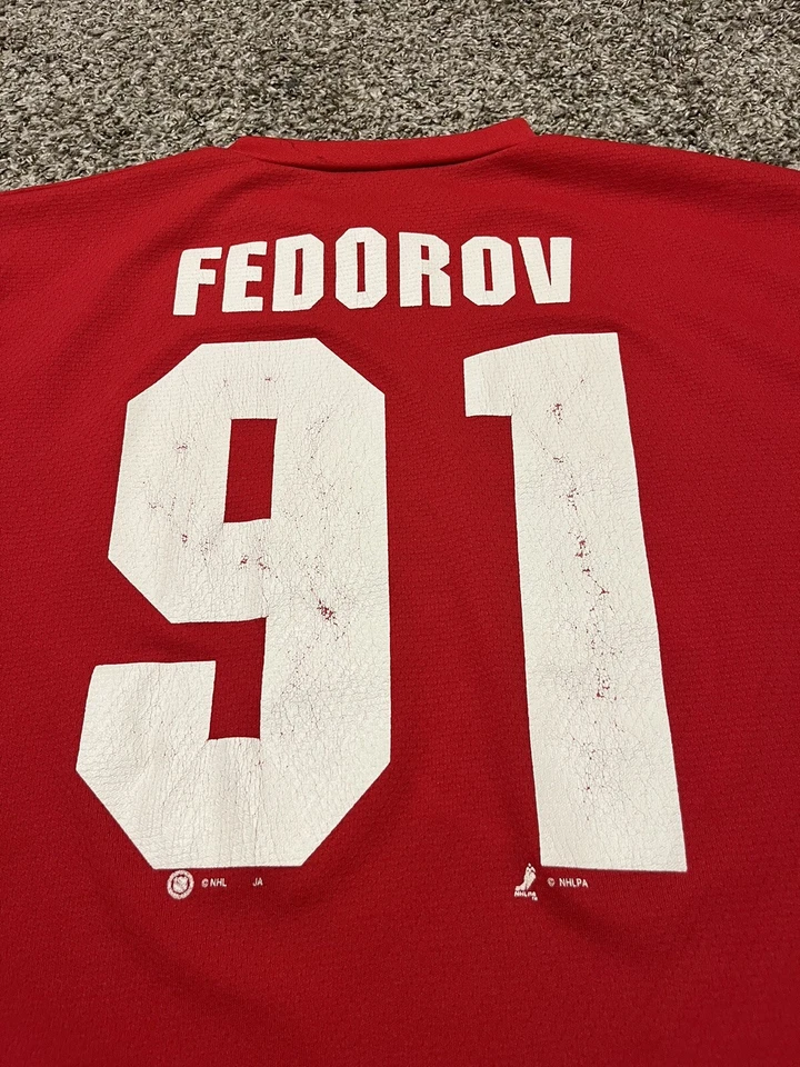 Camiseta deportiva de hockey vintage de los 90 Detroit Red Wings Sergei Fedorov CCM talla XL rara de colección Foto 2 de 4