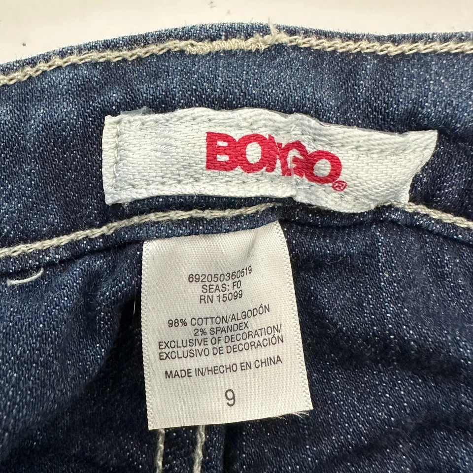 Pantalones de mezclilla Bongo Bootcut con detalle de encaje trasero para mujer talla 9 azul lavado oscuro Foto 3 de 4