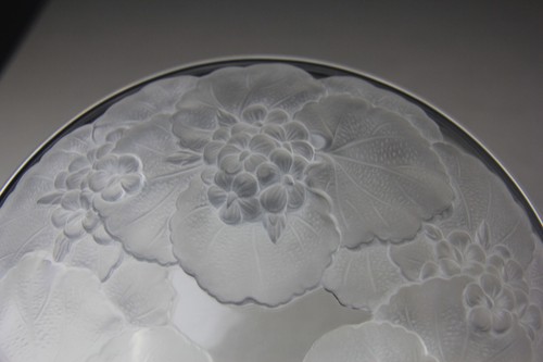 Vintage Mikasa Hoya Crystal Frosted Flower Bowl/Platter - Picture 6 of 16